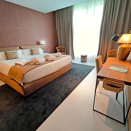 호텔 Balneario Segura De Banos 4*